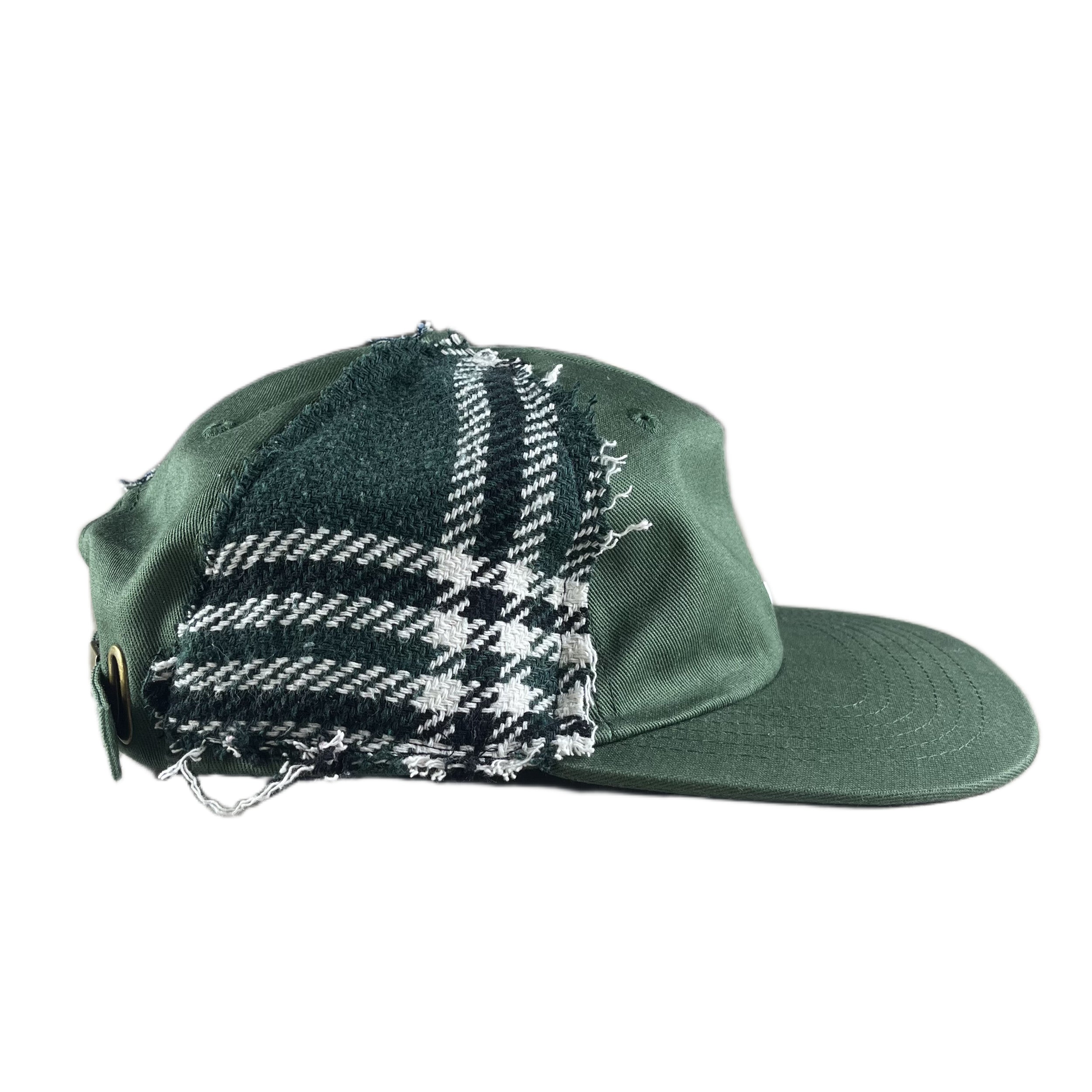 07 / PANELED CAP W. PINS