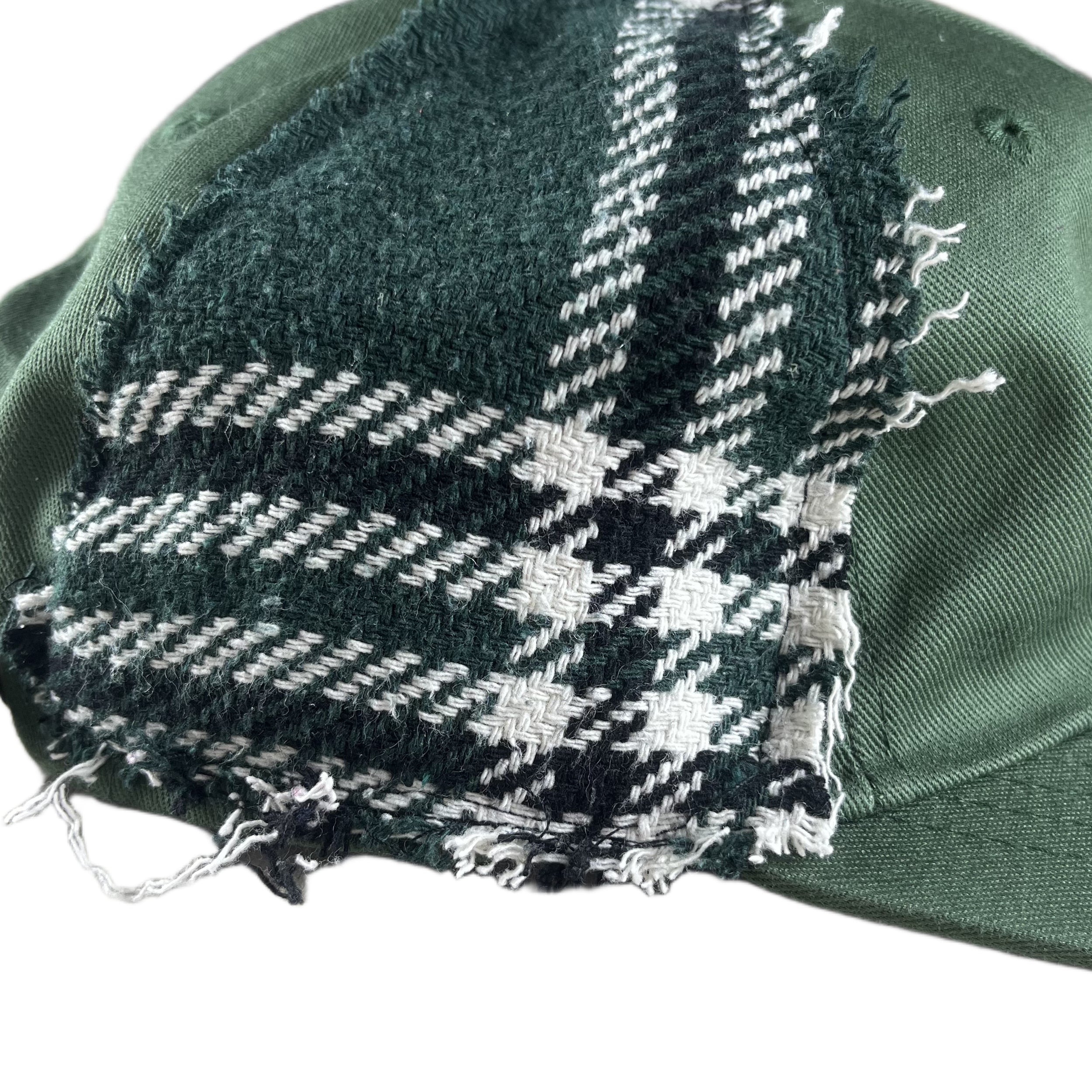 07 / PANELED CAP W. PINS
